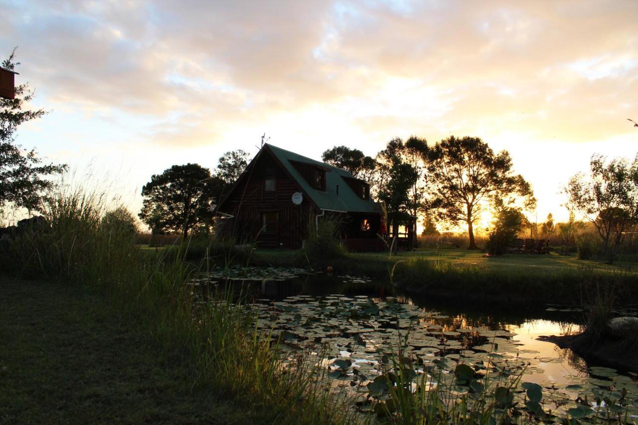 A Log Home At Buffalo Creek Buffeljagsrivier Exterior foto